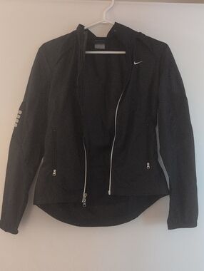 Nike Black Women’s Jacket with Reflective Accents
